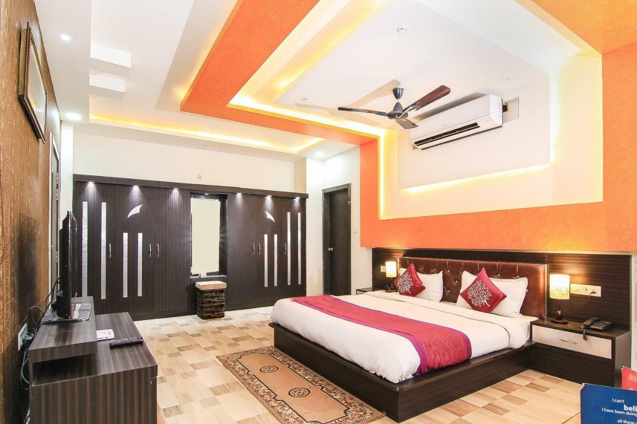 Capital O 15422 Shiva Inn Unnao Exterior foto